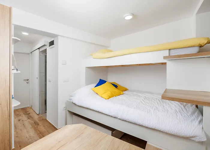 Via Traversa Appartement Izola