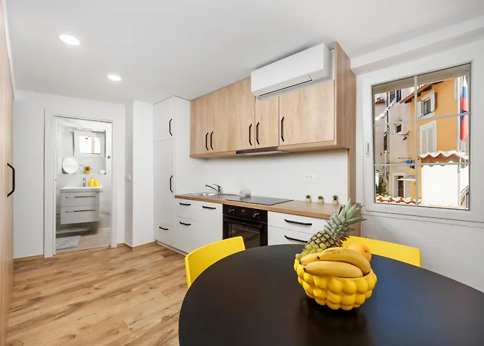 Via Traversa Апартаменты